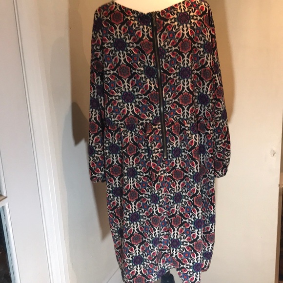 “OLD NAVY” Patterned Long Sleeved Dress . - Picture 3 of 13